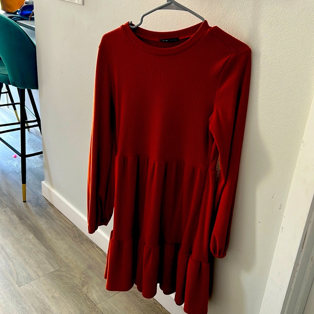Burnt orange long sleeve knee length dress!🧡